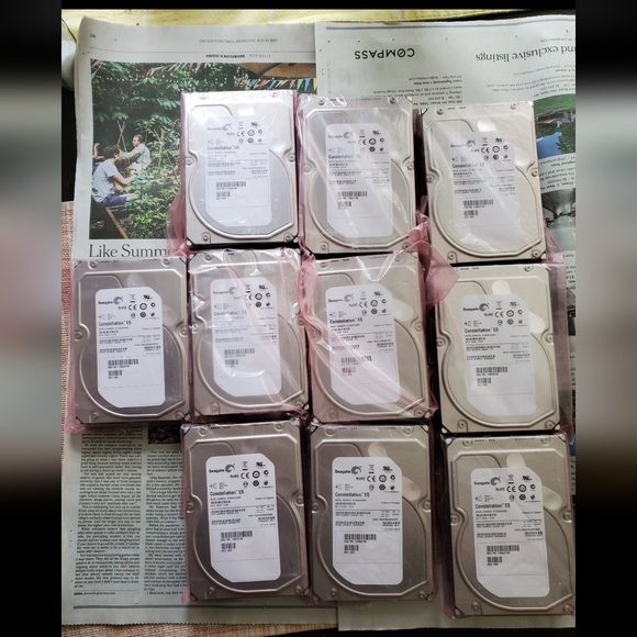 Seagate Constellation ES 2TB Hard Drives - SAS2.0 - STS32000444SS - 10 Available - Picture 1 of 3